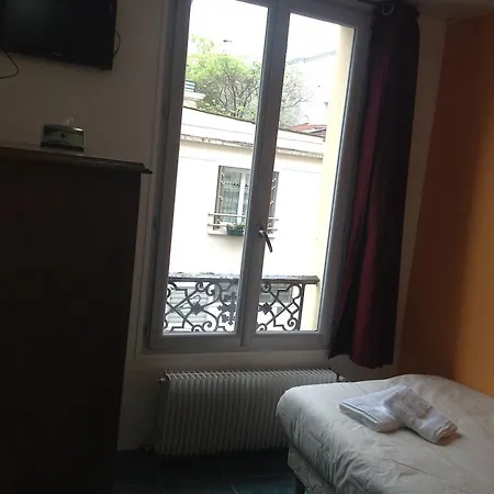 Le Diplomate * Le Kremlin-Bicêtre