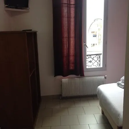 Le Diplomate * Le Kremlin-Bicêtre