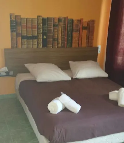 Hotel Le Diplomate Le Kremlin-Bicêtre